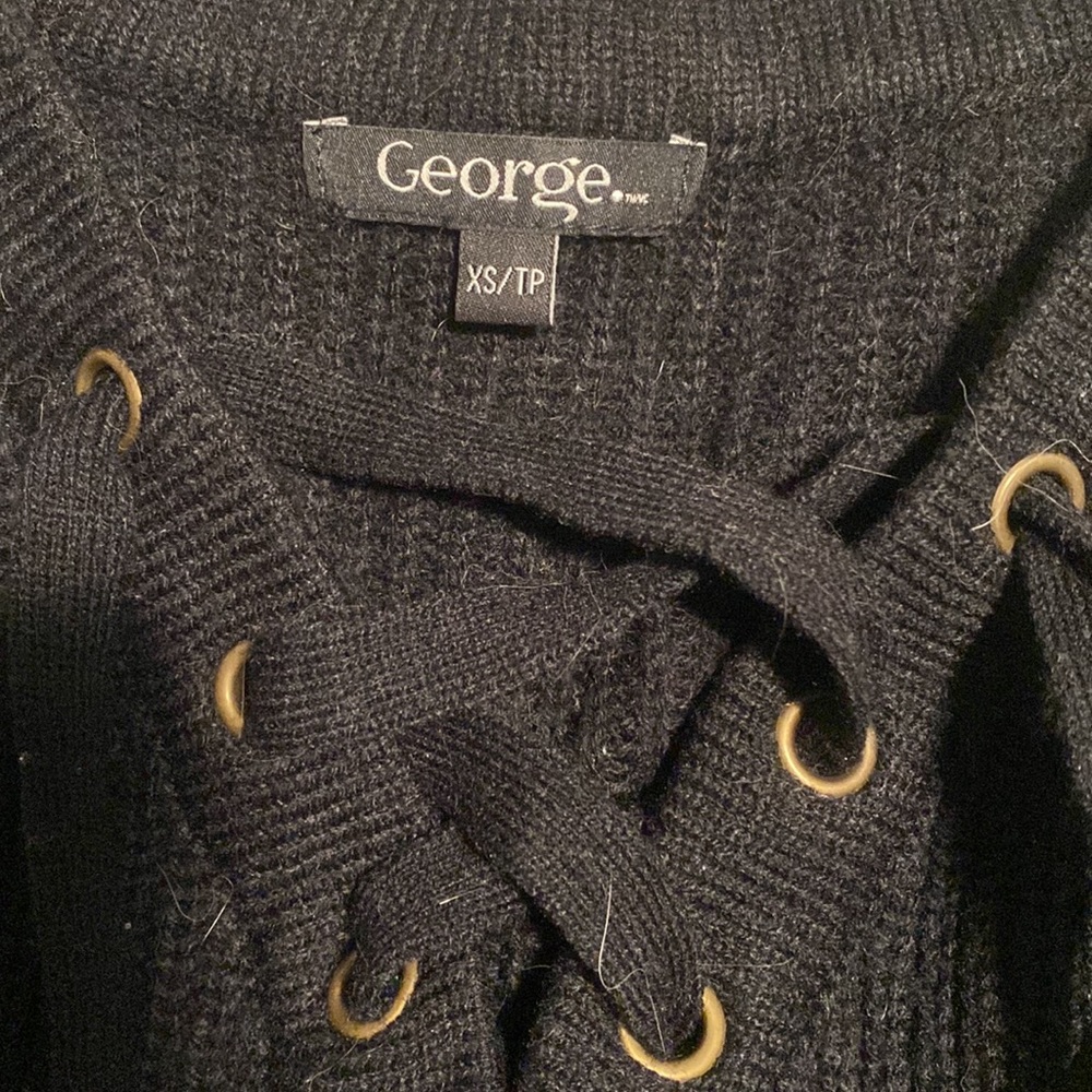 Wool sweater - Picture 3 of 3